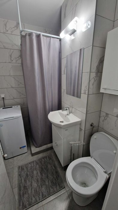 Se inchiriaza garsoniera renovata, central- str. Rodnei