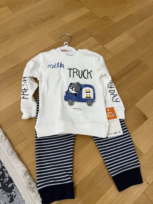 Продам все 7 комплектов на мальчика 6-12 мес