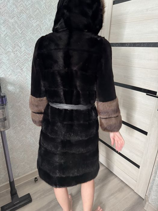 Норковая шуба с капюшоном