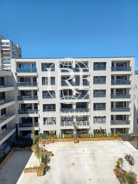 Продава се Тристаен апартамент в Варна, Централна поща - 126 кв.м за 1012 €/кв.м - Снимка #7