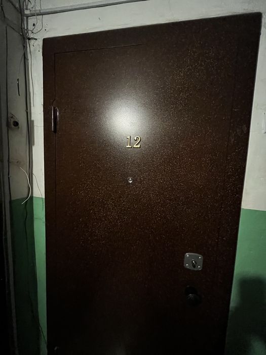 Продам дверь входную