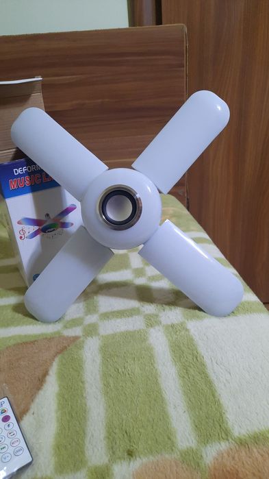 Bec muzical cu bluetooth și  telecomandă.