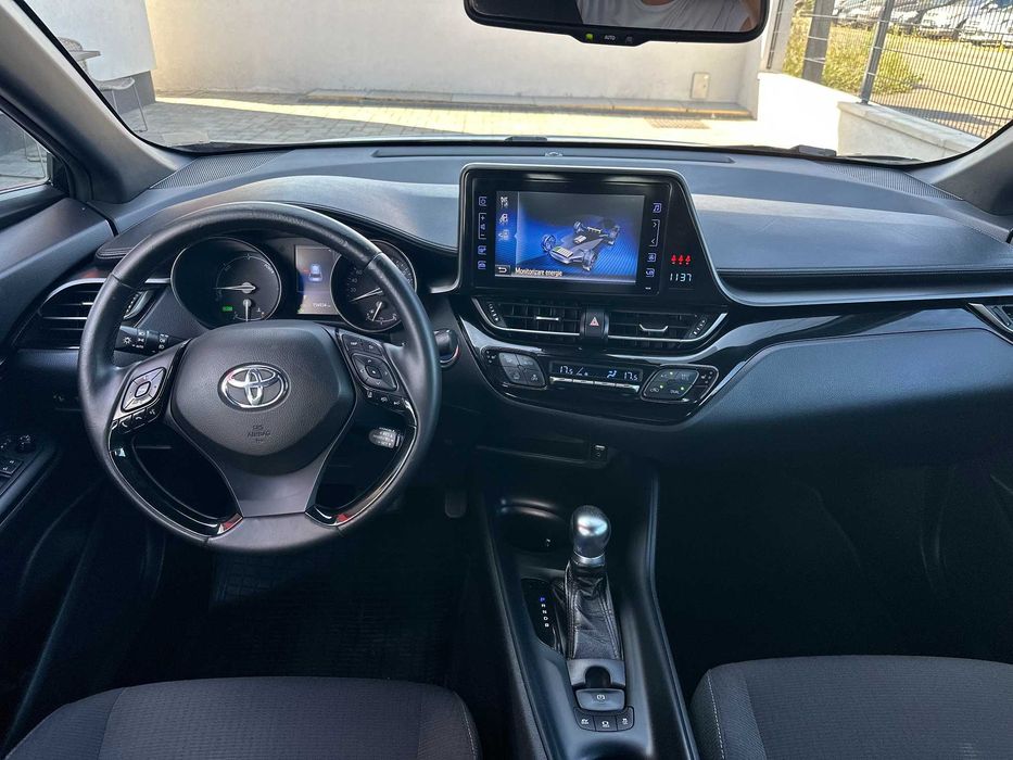 Toyota C-HR 2019 1,8 hybrid acceptam Rate buy-back variante !