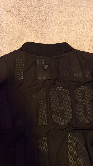преходно яке GUESS