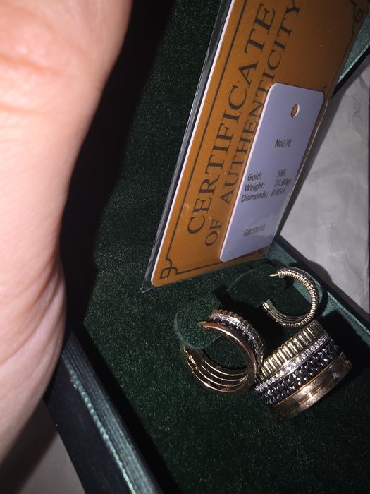 Комплект бренда Boucheron Paris