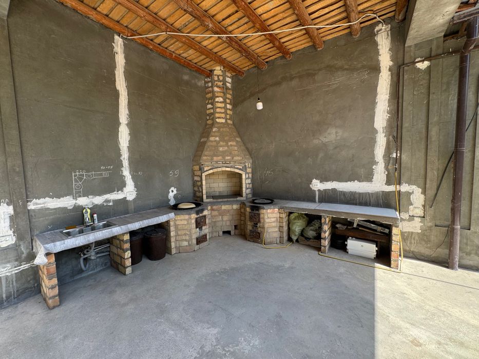 Продаю свой Дом (недостроенный-коробка) 4 соток  Ташкент Учтепа Изза.