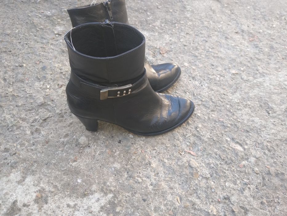 Botine piele in stare bună