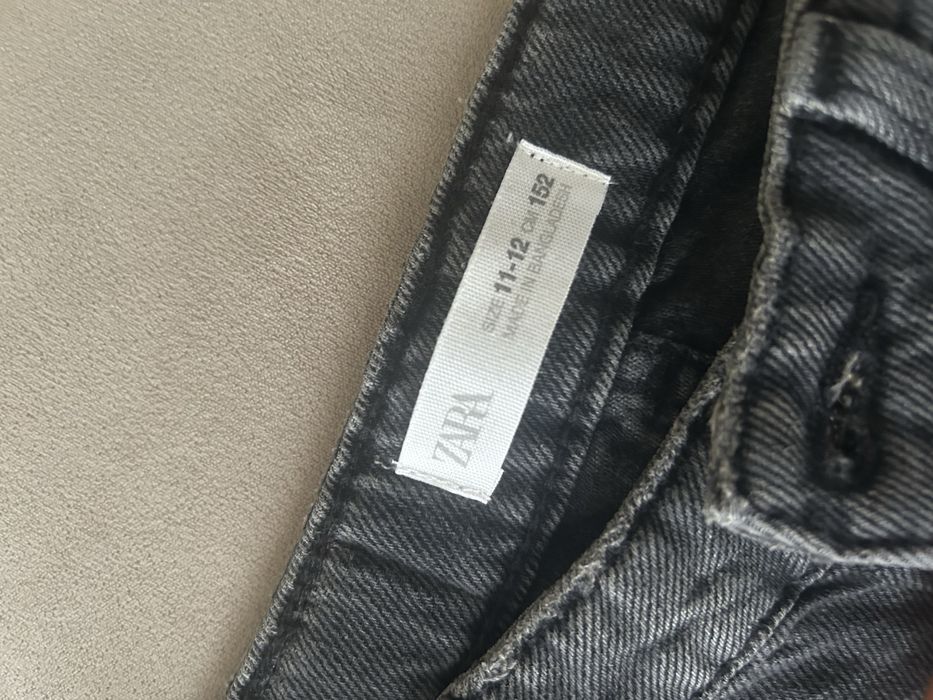 Продам джинсы на мальчика