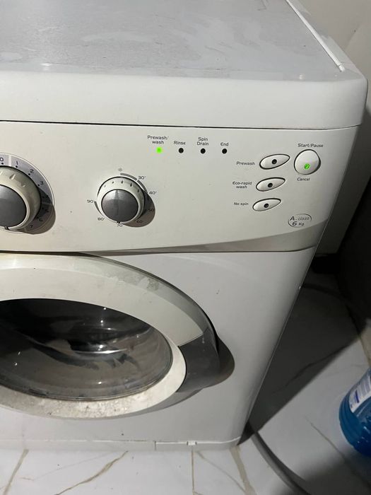 Продаю стиральную машину Висел на 6 кг срочно