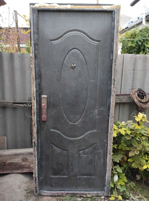 Дверь металлическая входная