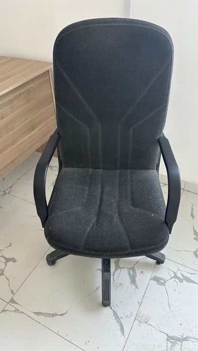 Стулья столы в отличном состоянии