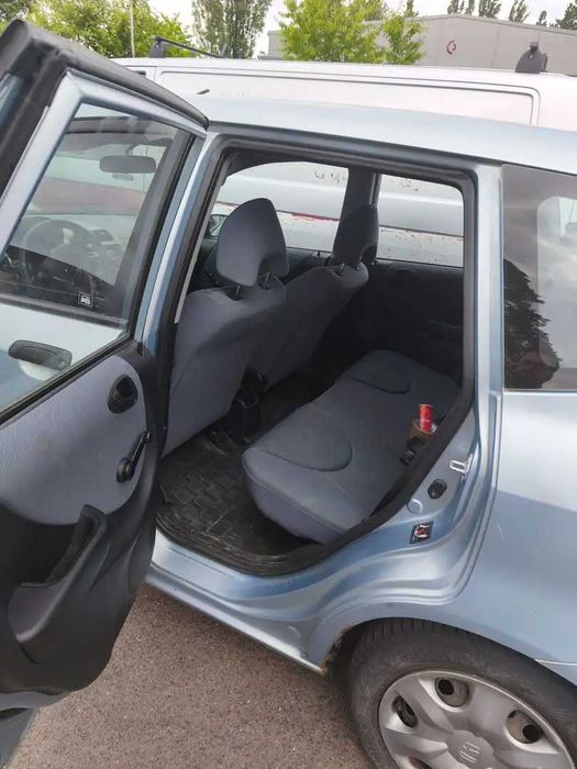 Honda Jazz 1.2i 78к.с. 2005г. се продава на части