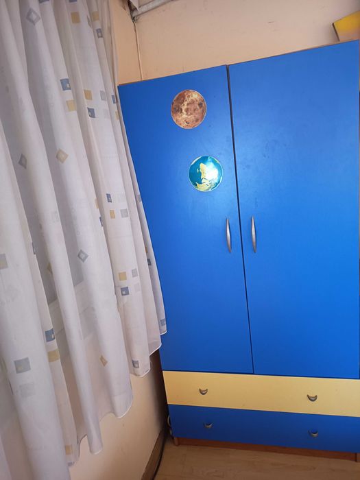 Легла, гардероби, мстраци