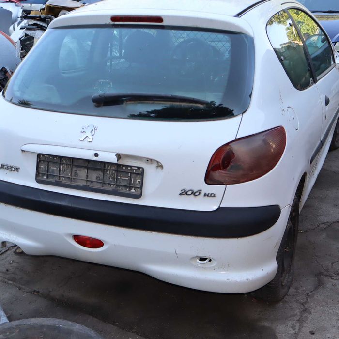 Пежо 206 1.4 HDI  68 к.с. 2003 год.Само на части