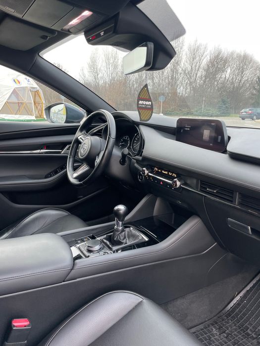 Mazda 3  SkyActive  X 2.0 benzina/Hibrid