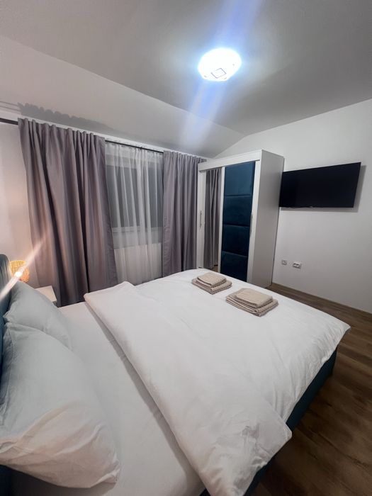 Inchiriez aprtament in regim hotelier 2 camere cu parcare privata!