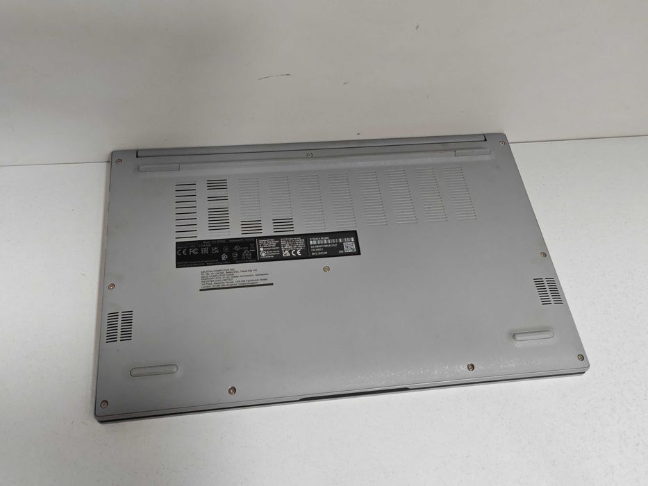 Asus VivoBook 15 R1504Z - KLI Amanet