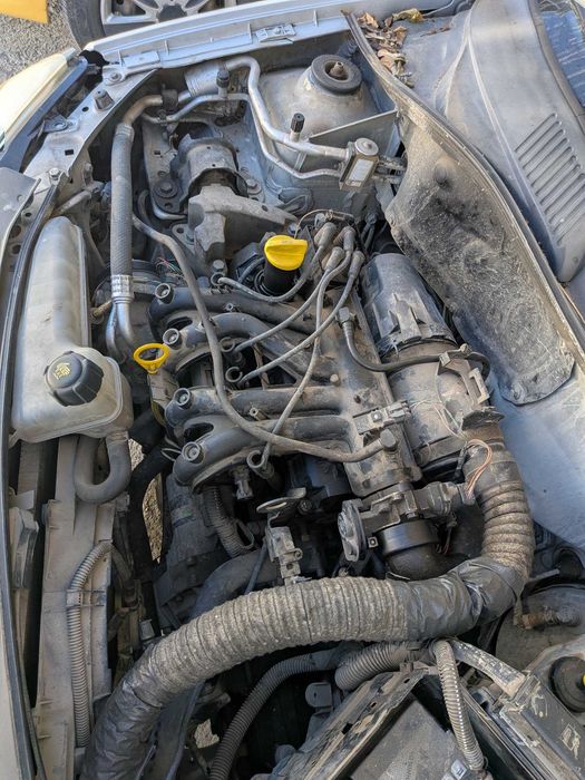 Renault Clio 2003 г., 1.2 16V, 75 к.с. – за части.