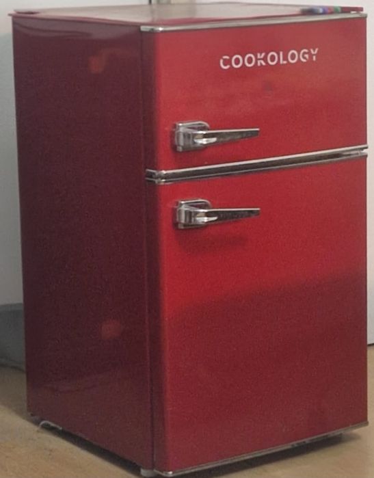 Ретро-Червен мини хладилник с камера Cookology