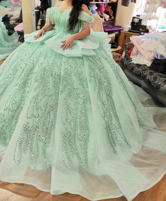 3 сватбени рокли на топ цена със аксесоари !