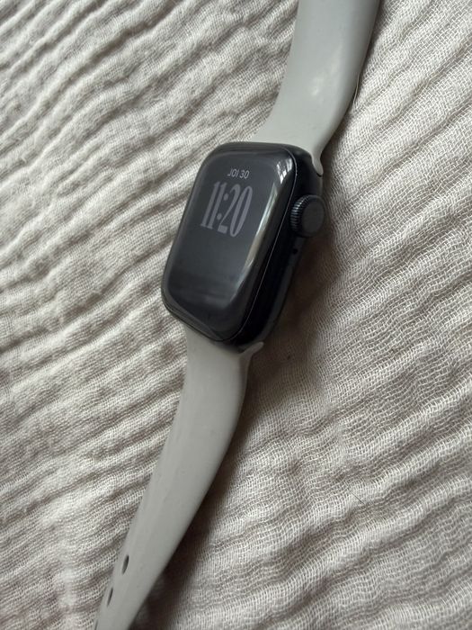 Vand Apple watch seria 9