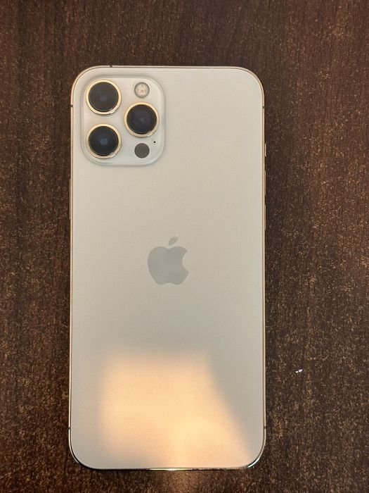 Vând iPhone 12 Pro Max Gold, 128 GB impecabil