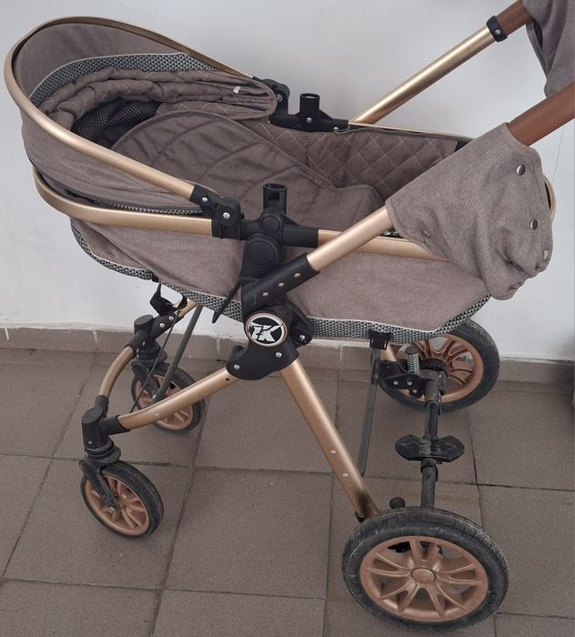 Продам детскую коляску