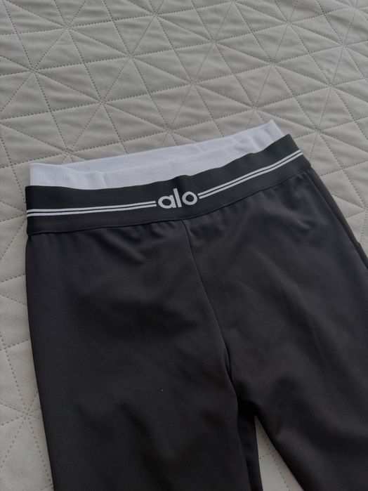 Черен дамски клин alo