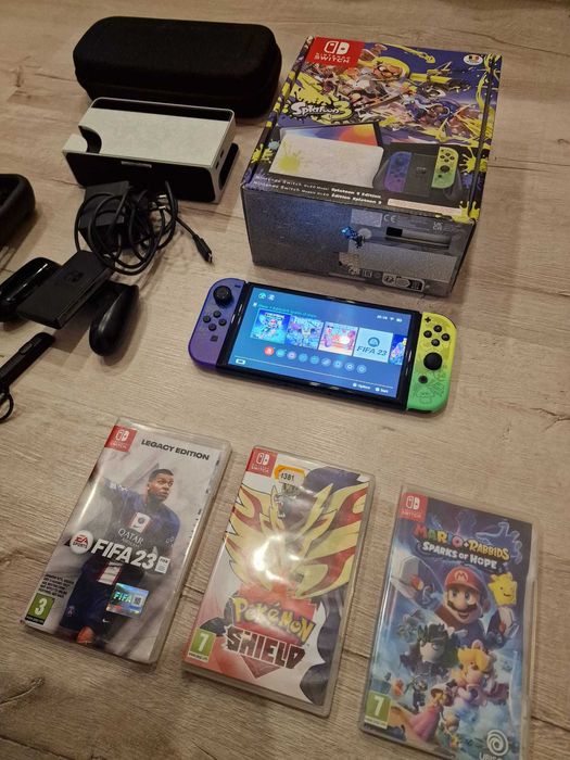 Nintendo Switch OLED Splatoon Edition 3 - FIFA 23 CADOU - TOP