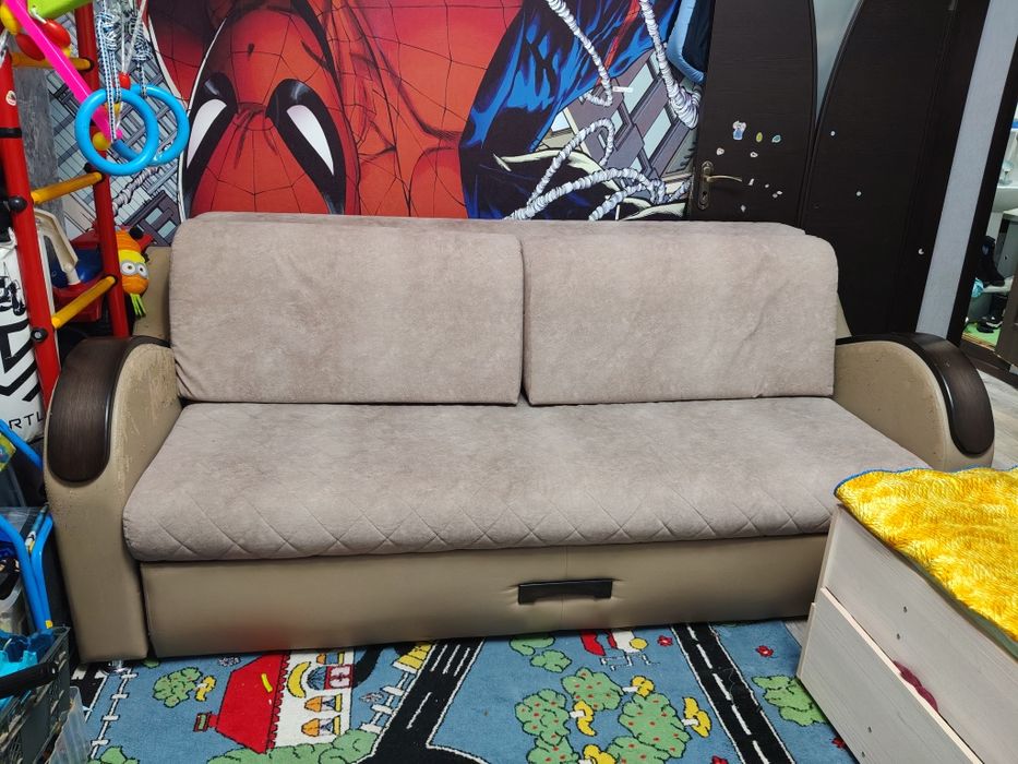 Продам диван в хорошем состоянии