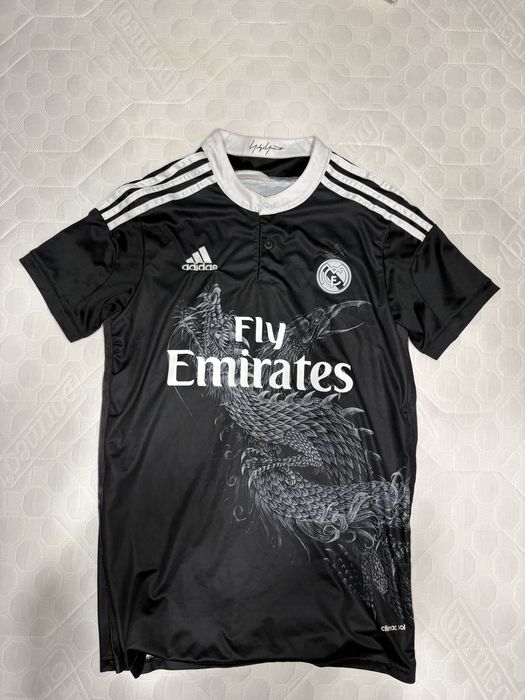 Тениска на Реал Мадрид специална