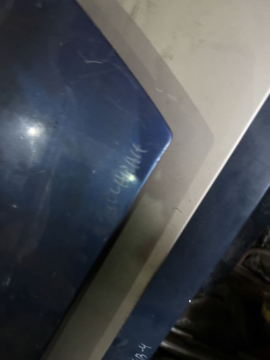 Продам капот на SHARAN