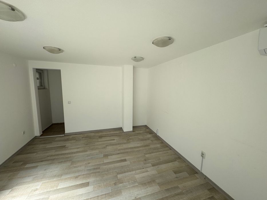 Продава се Едностаен апартамент в Пловдив, Съдийски - 27 кв.м за 1771 €/кв.м - Снимка #1