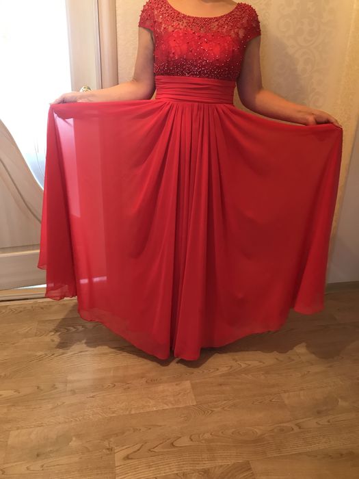 Продам красивое вечернее платье