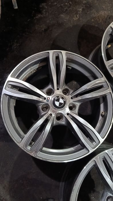 БМВ на 16 крепеж 5*120