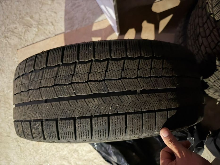 Продам колесо 4 с дисками 4 без диски