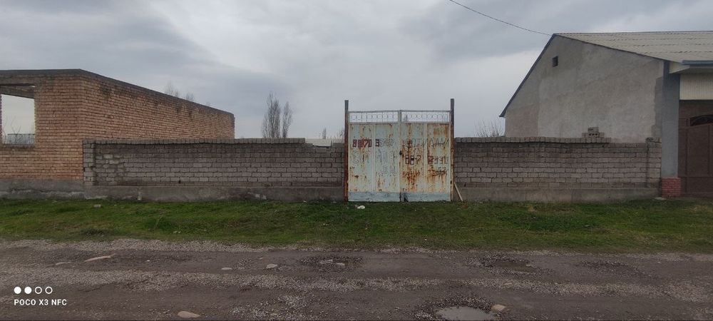 Продам 9 сот Янги Тошкент Тумани Фасад 18.5х48.5