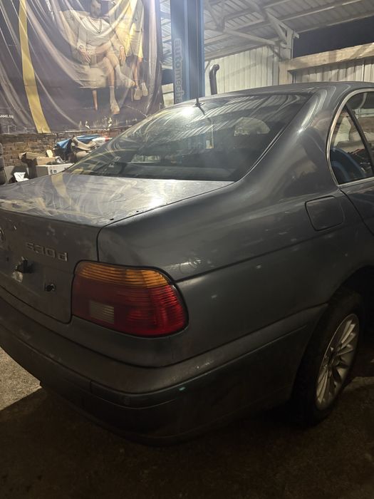 БМВ е39 на части