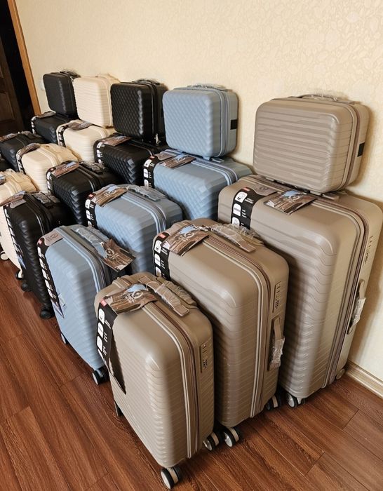 Чемодан гелевый качественный 4в1