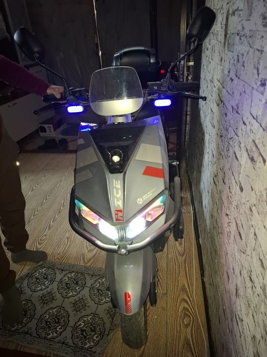 Skuter, elektro motor yaponski