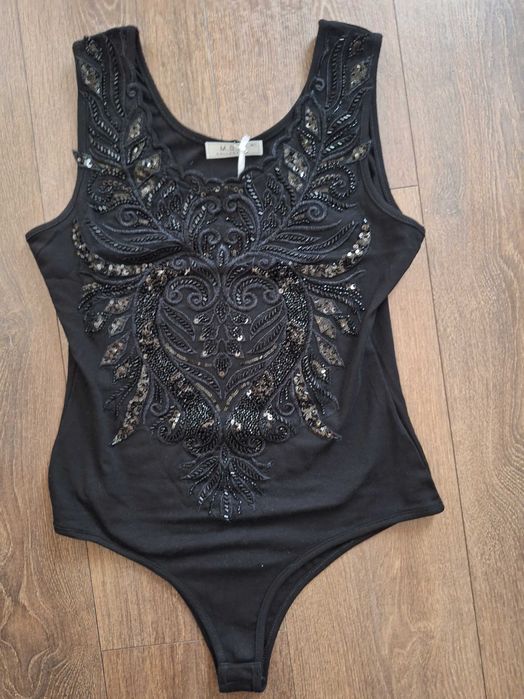 Бяла ризка и боди за празниците