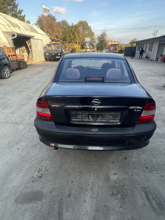 Opel Vectra B 2.0 дизел НА ЧАСТИ
