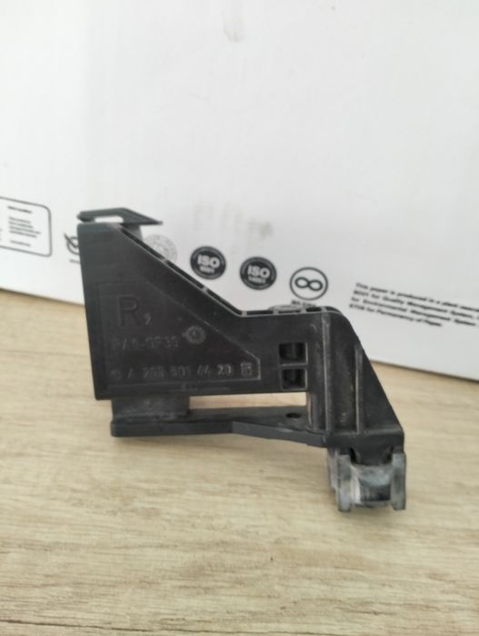 Suporți radiatoare Mercedes Benz clasa C W205