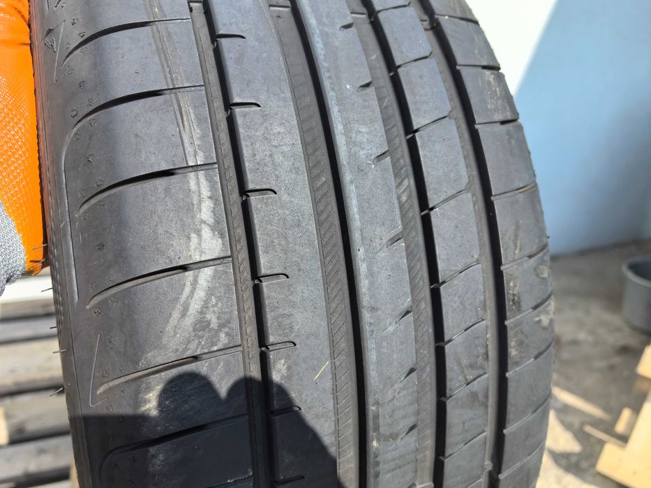 245/40/19 Гудиър ДОТ 2023 г - Само 1 брой гума