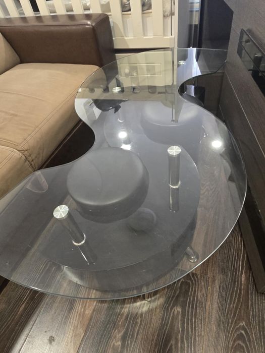 Холна стъклена маса