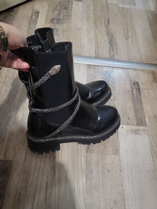 Боти 36 номер всички