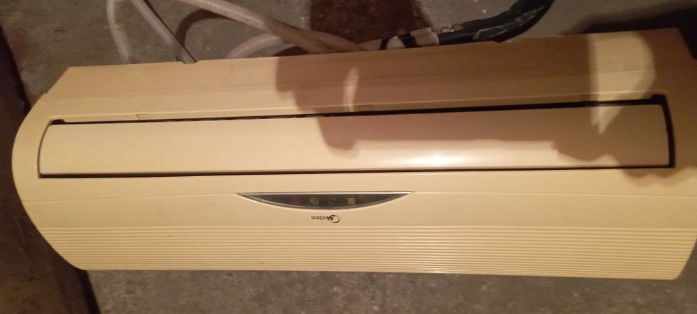 Климатик Мидеа 12