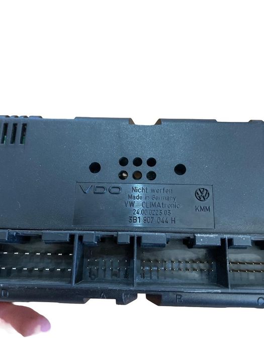 Panou Clima Volkswagen Golf 4 1997 - 2007 3B1907044H