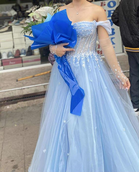 Дизайнерска бална рокля