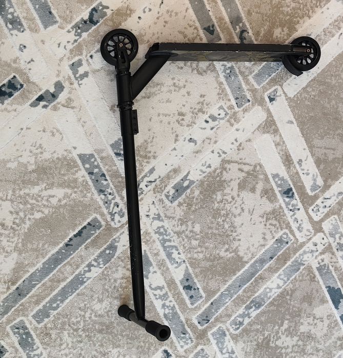 Продам детский  самокат трюковый новый